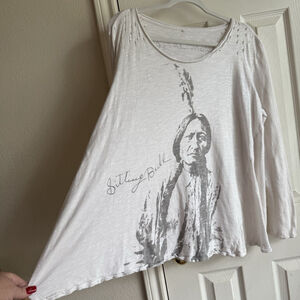 Magnolia Pearl OS White Long Sleeve Flares Out Sitting Bull Cotton Top